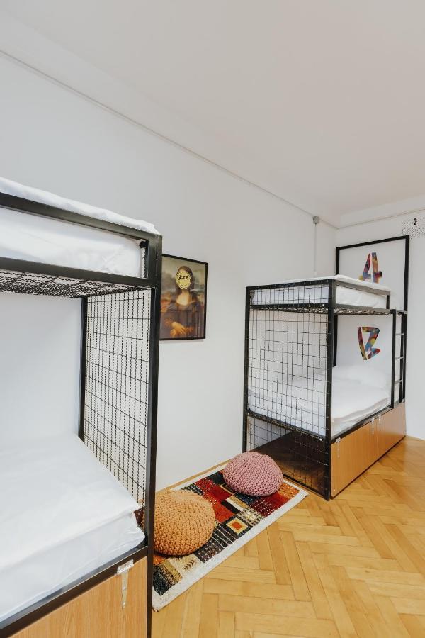 Party Hostel Zzz Любляна Екстериор снимка