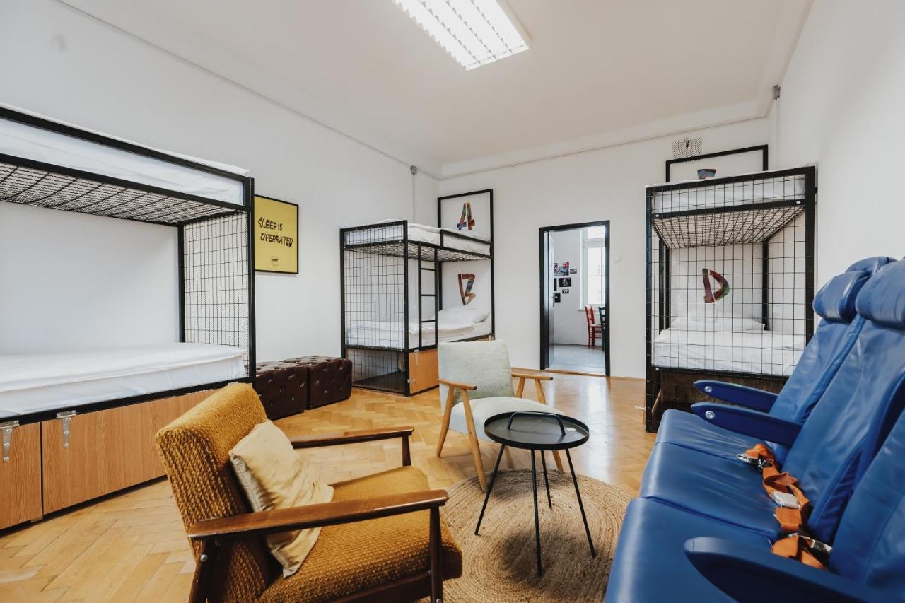 Party Hostel Zzz Любляна Екстериор снимка
