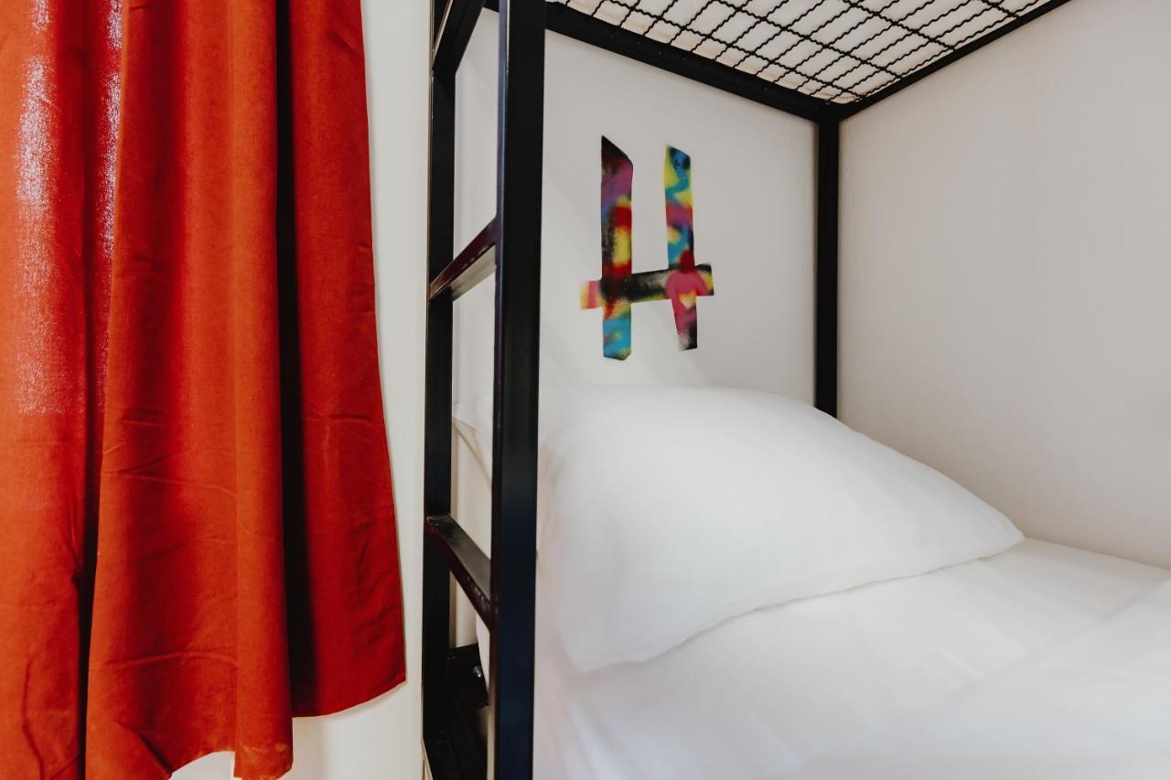 Party Hostel Zzz Любляна Екстериор снимка